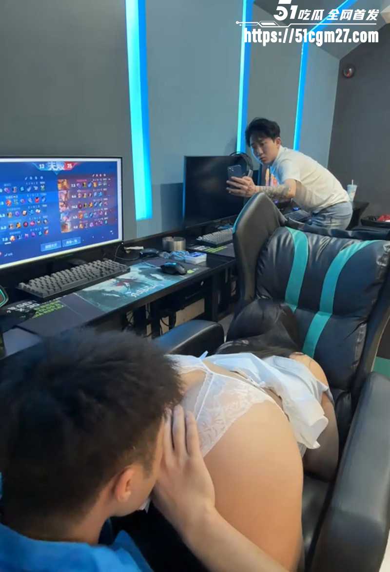 直播圈新进大学生TTbeibi178网吧做爱视频流出7拷贝