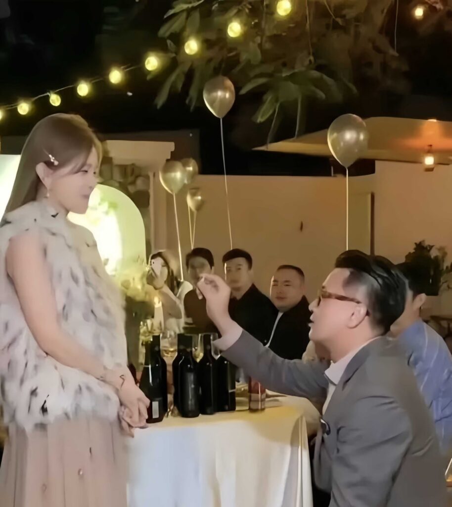 内娱男星蒋毅被曝隐婚生子与赵樱子炒作cp彻底塌房