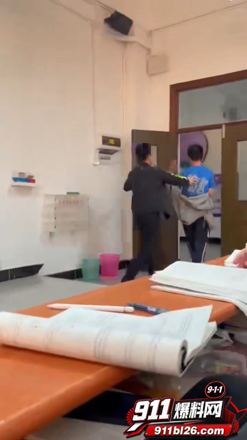 上海第二工业大学爆火的大学生 杀神 8 上海第二工业大学爆火的大学生 杀神 8