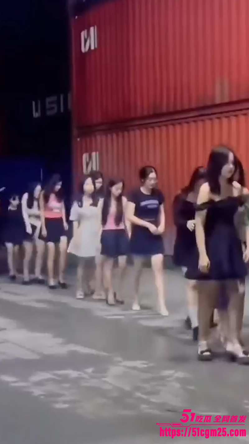 19岁广东妹 小阳 泼水节泰国游 被卖缅甸园区 20