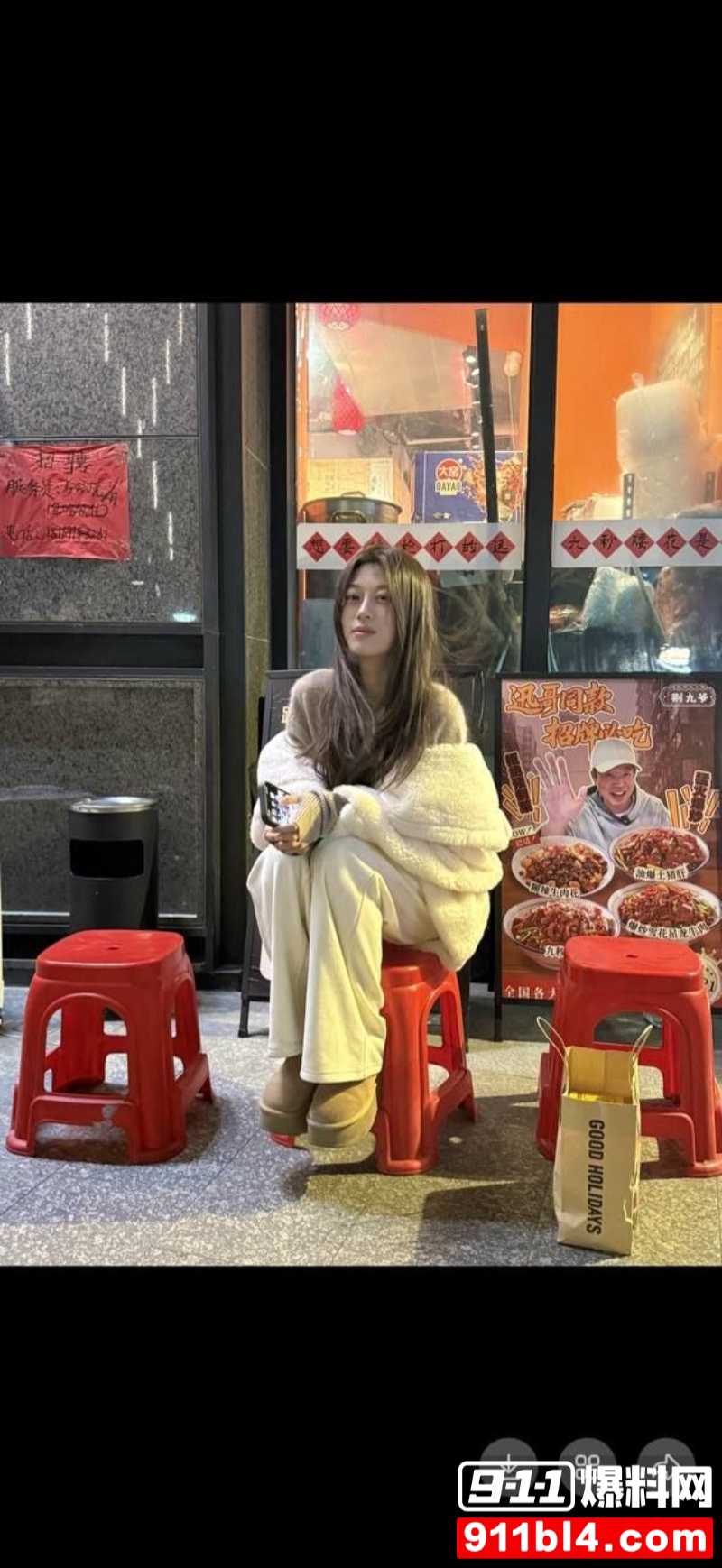 大大的咪咪白白的皮肤，男主的牛子也算给力自慰 17