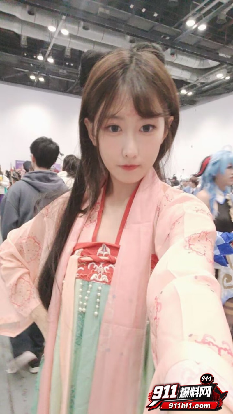 余堇晗 脖子栓狗链被玩弄11