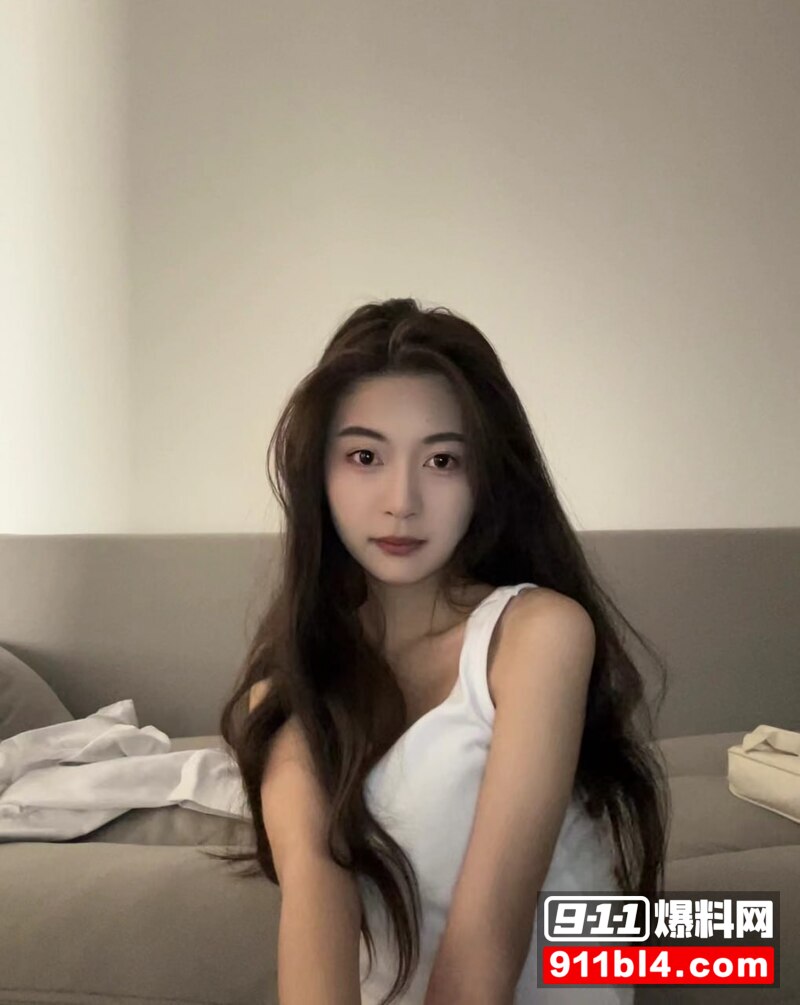 周晓恩深喉口交 2