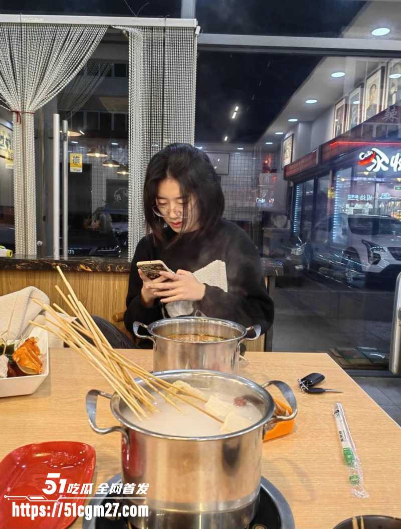 济南大学 研究生情侣做爱自拍 2