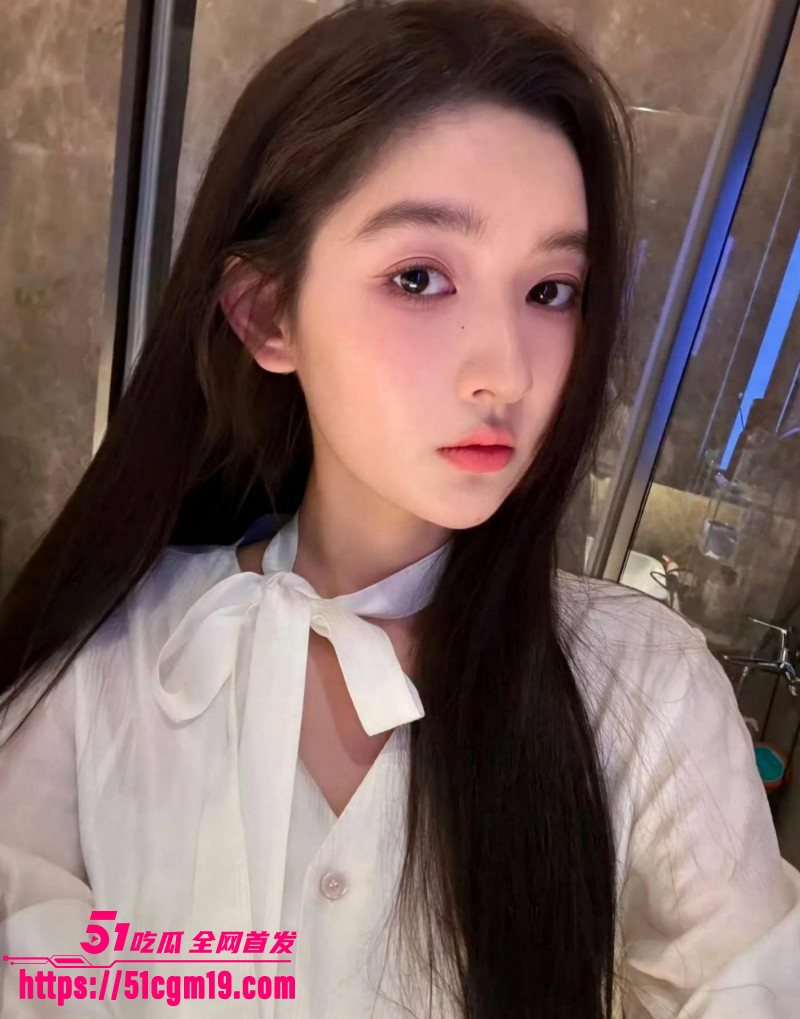 顶流明星黄景瑜王玉雯恋情曝光017