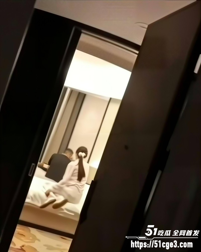 清河李哥东方雪约炮被偷拍017 清河李哥东方雪约炮被偷拍017
