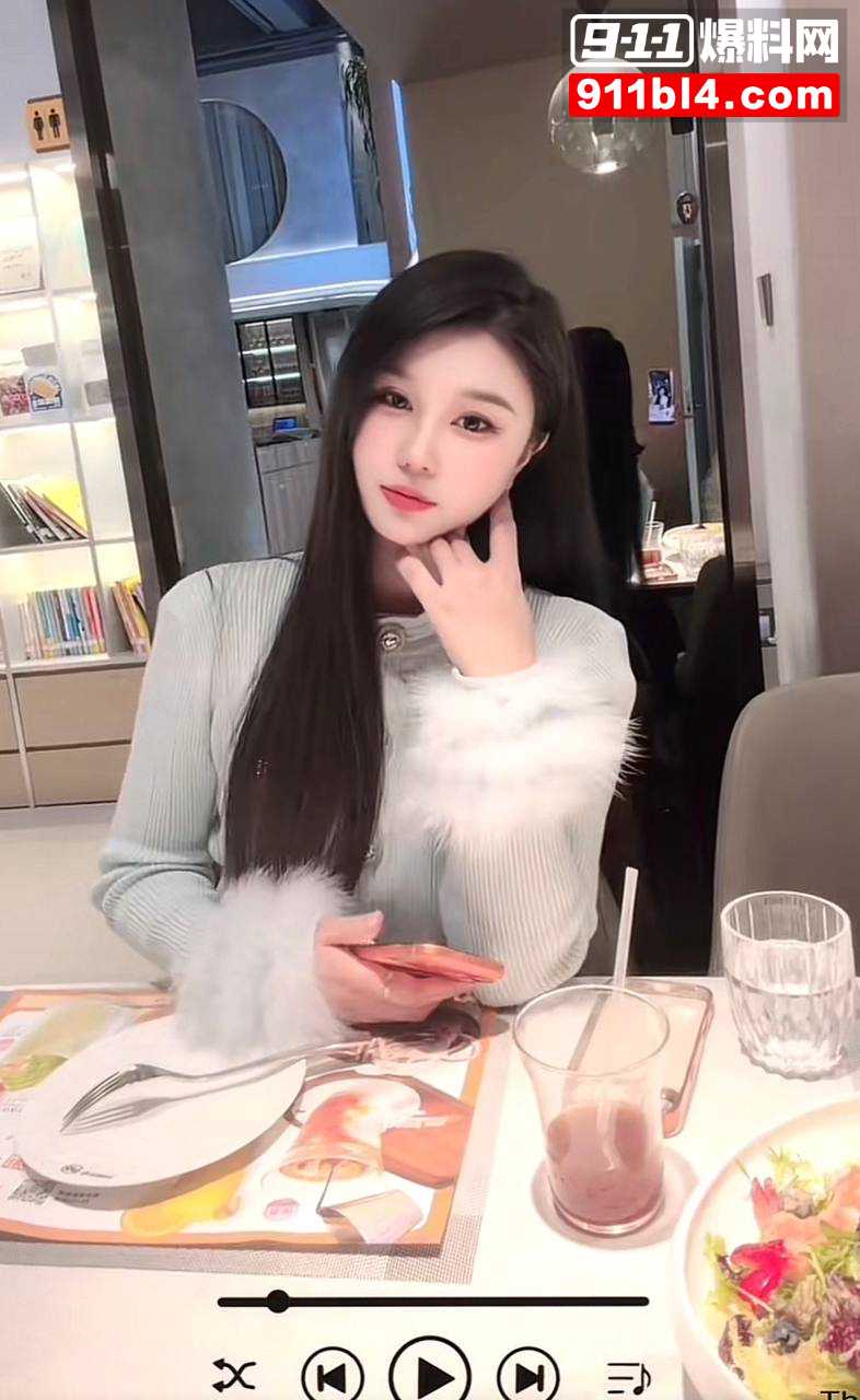 男网红辰一张耀眼11