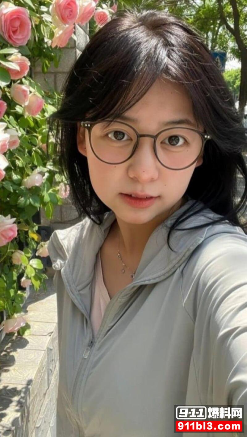 王亚丽直播自慰 1