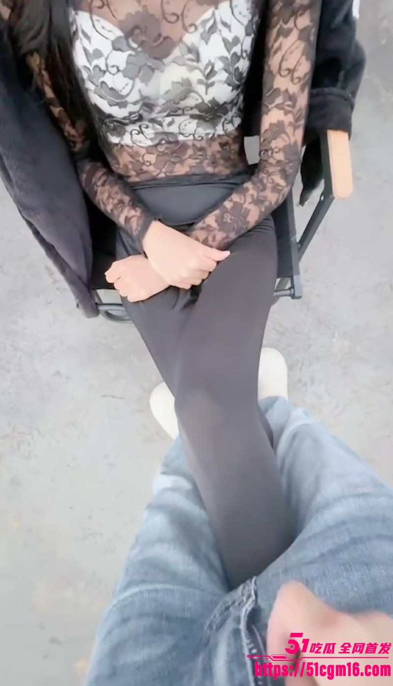 海角乱伦博主淫腿女神小姨子新作 1