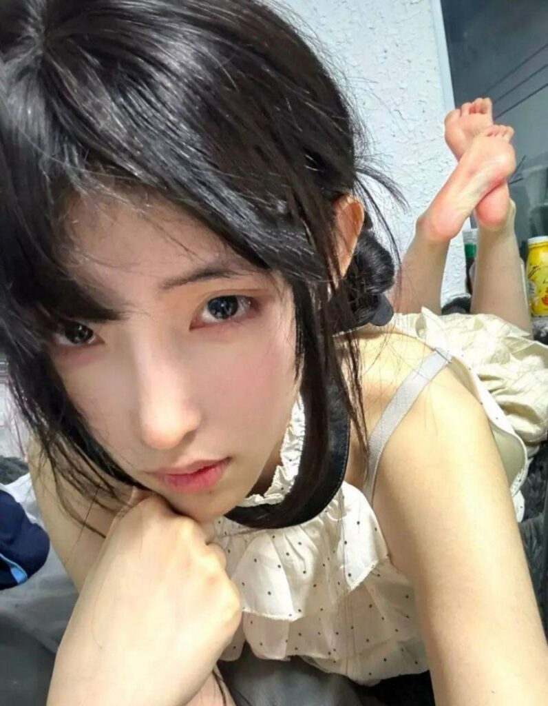12万粉丝抖音网红张人o大学生下海福利姬私拍视频外流