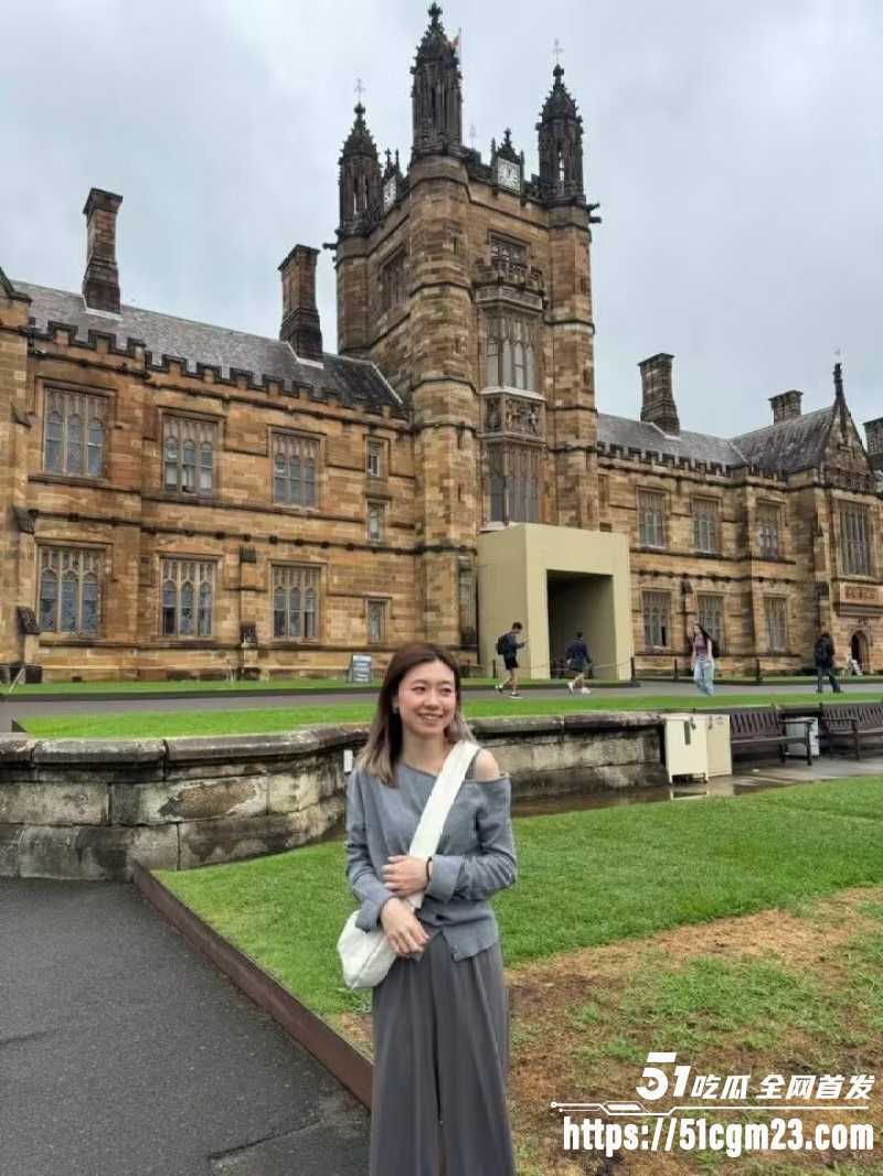 悉尼大学留学生沈家怡2