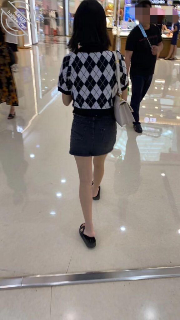 [长篇连载:我与外甥女]真的忍不住了外甥女老是跟我撒娇-来自海角社区的真实故事经历