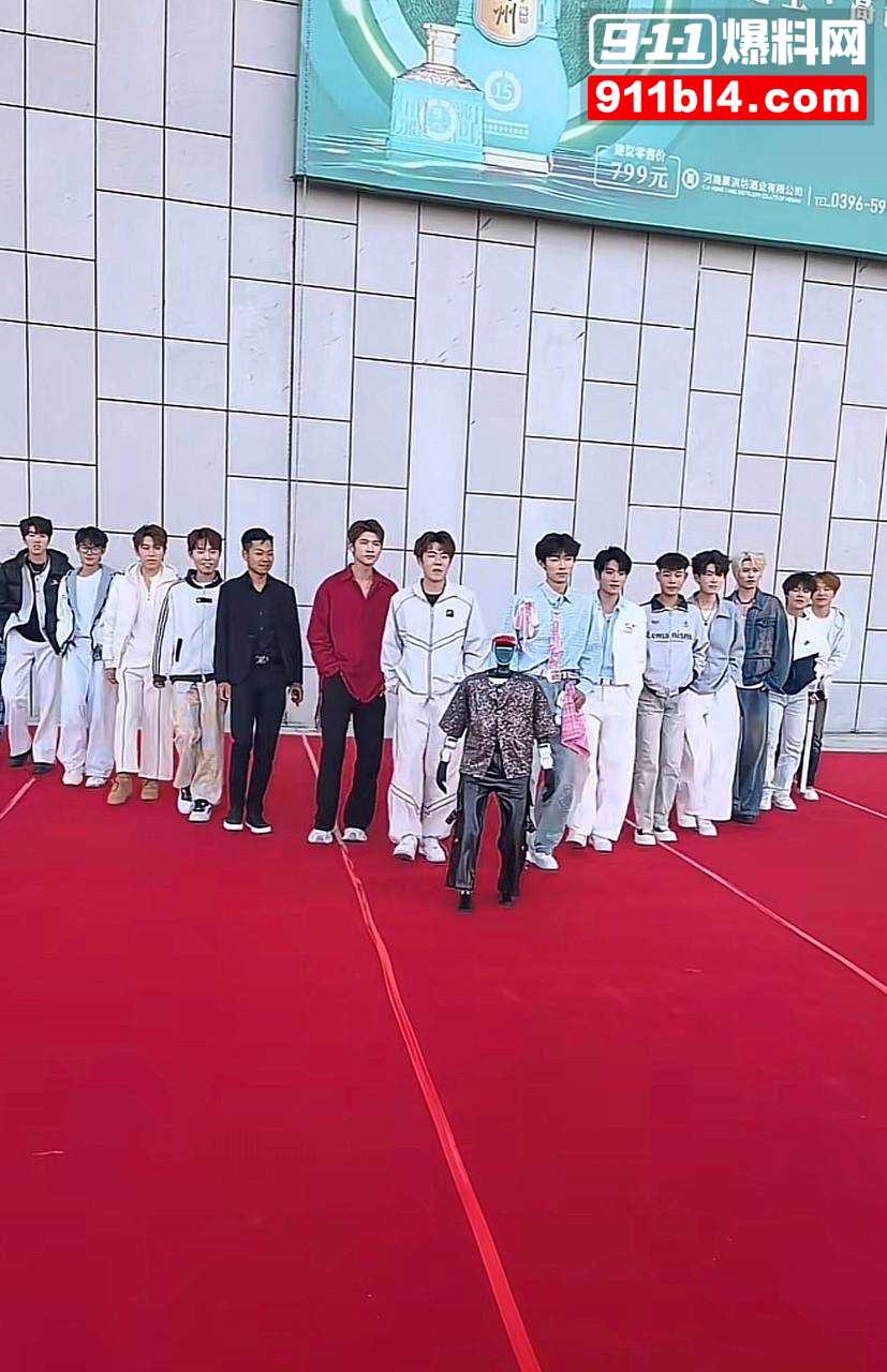 男网红辰一张耀眼5