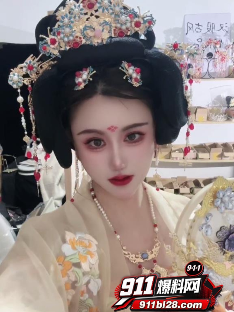 横店十八线演员大蜜蜜 9