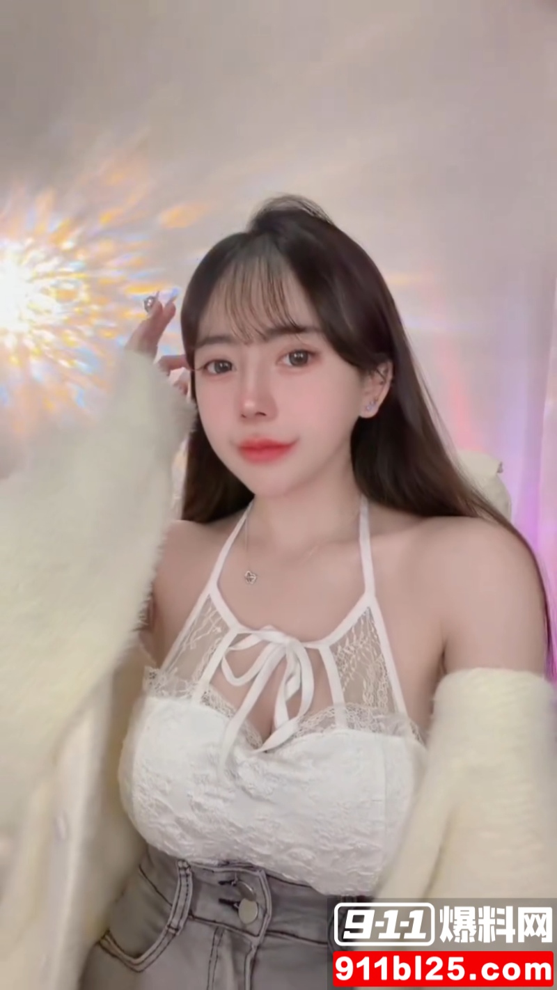 IG高颜巨乳嫩妹 jie.e2 3