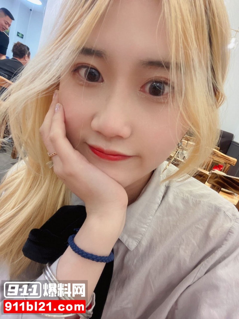 武汉极品黄毛妹 刘欣冉 27 武汉极品黄毛妹 刘欣冉 27