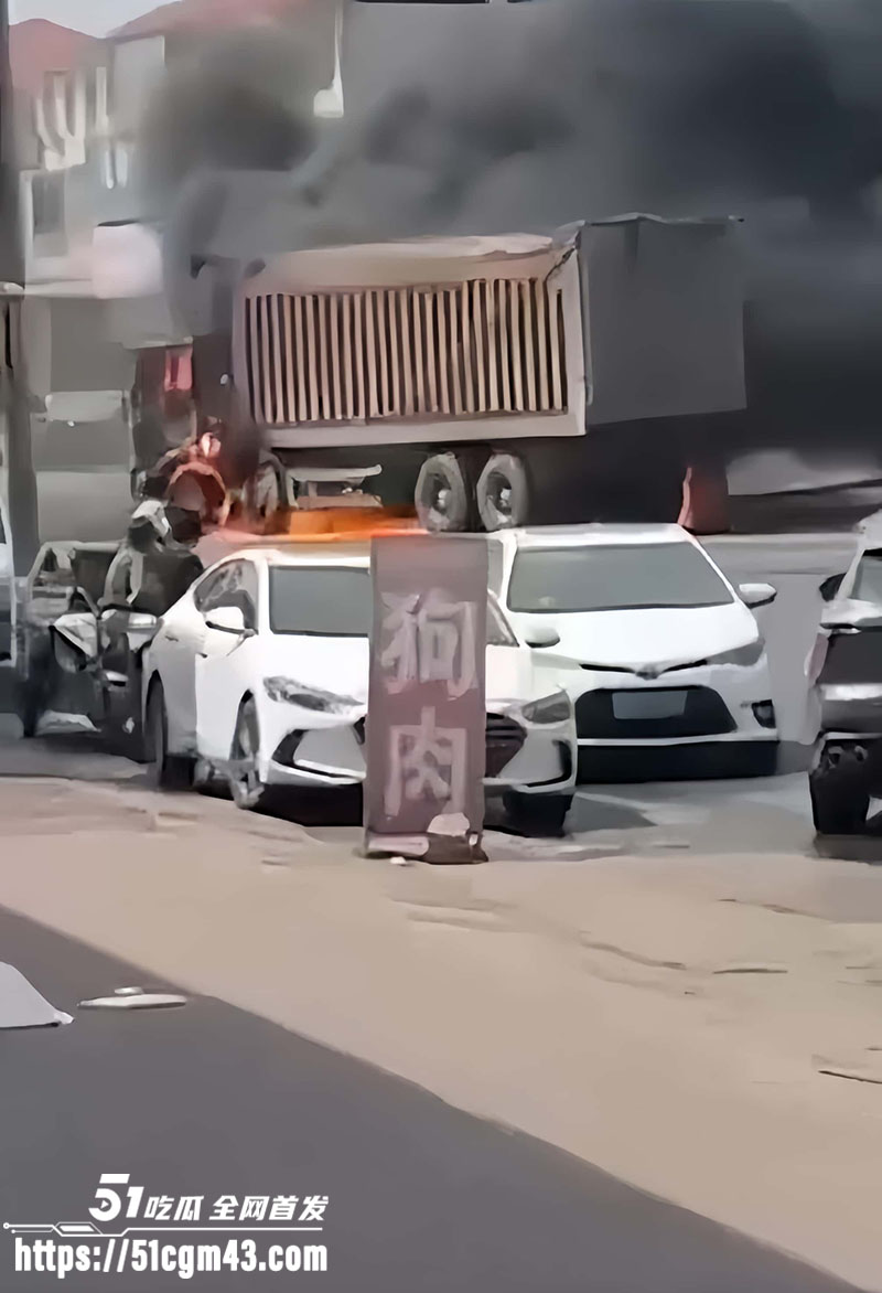 秦皇岛昌黎九龙山十字路口渣土车碾压母女2亡6 秦皇岛昌黎九龙山十字路口渣土车碾压母女2亡6