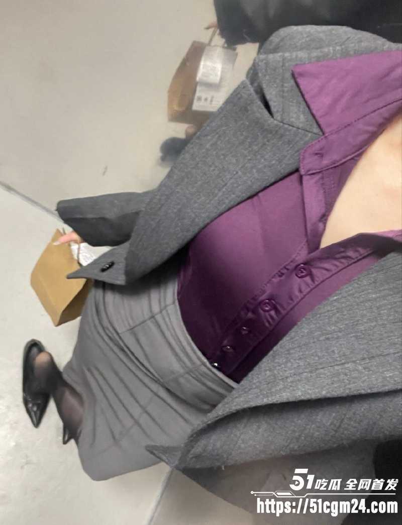 张茜茜顶美御姐塌房 3