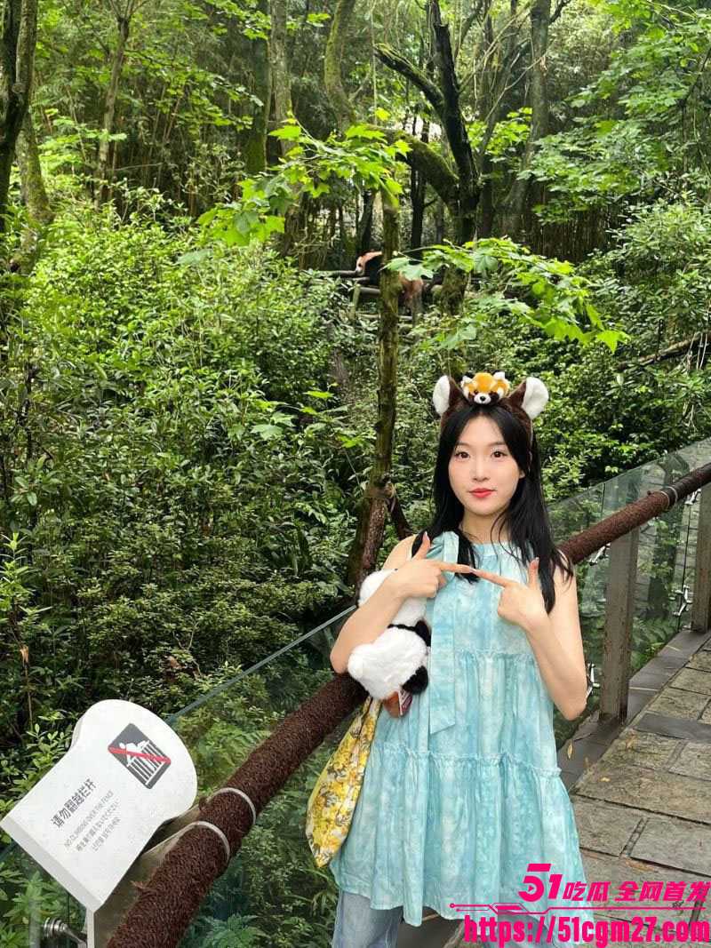 四川极品反差妹王欣冉惨遭曝光 4