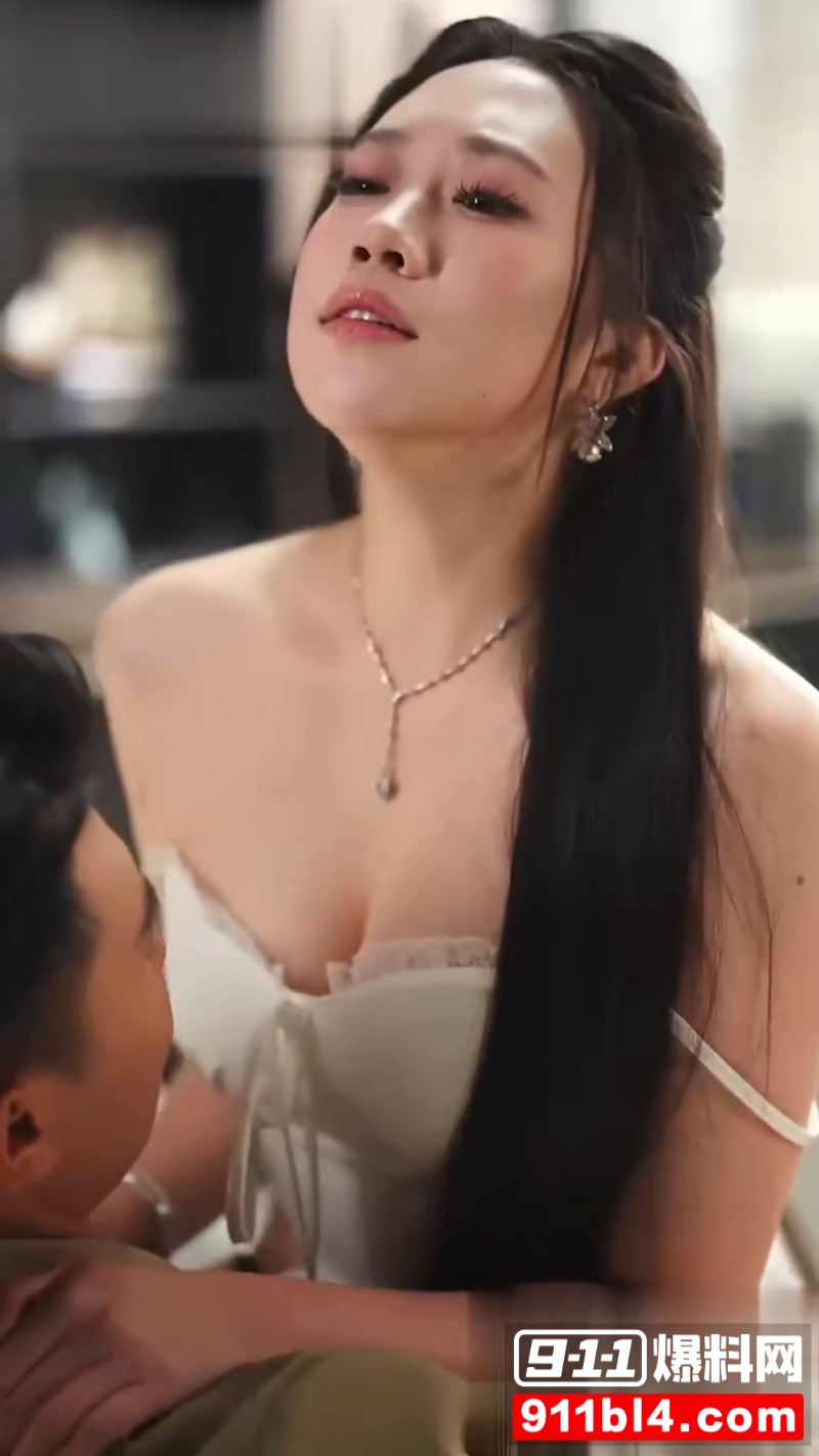 擦边短剧《她们的禁忌游戏》 13