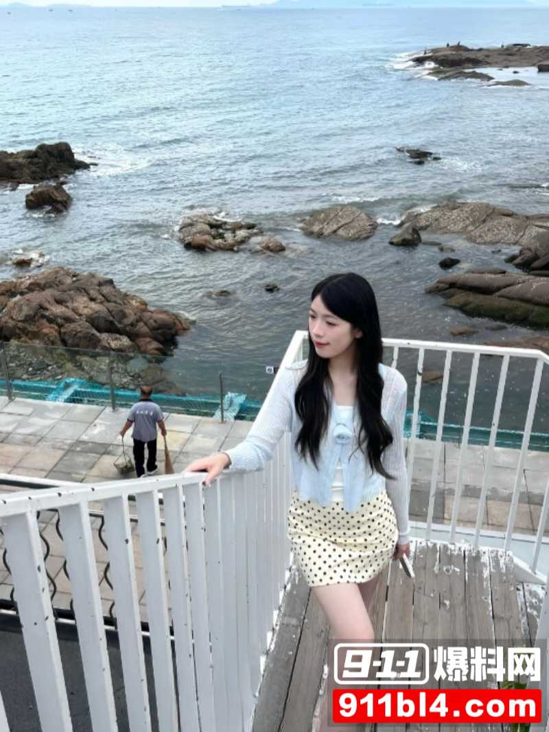 白嫩美乳女友1 白嫩美乳女友1
