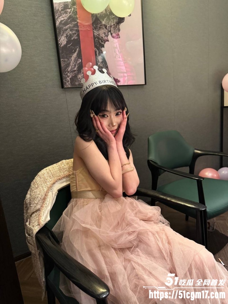 上海艺术学院校花 顾若兰 和学长性爱自拍 2