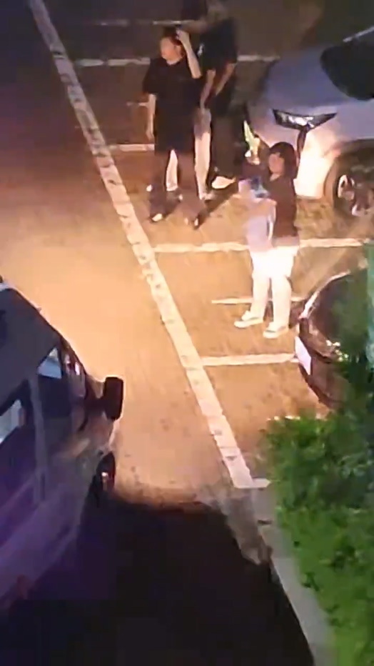 天崩开局梅州职业技术学院在校生厕所剩下双胞胎
