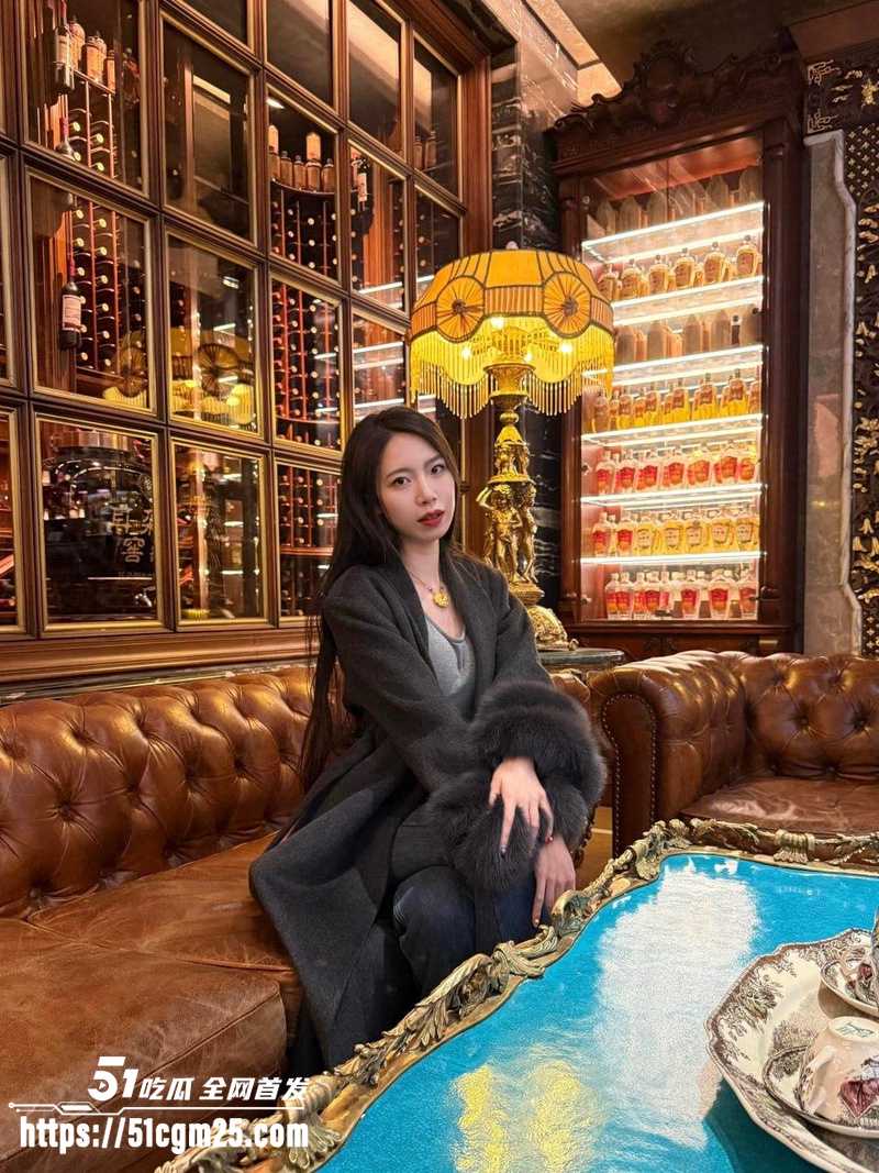 江苏大学反差婊 王珞可 性爱自拍 2