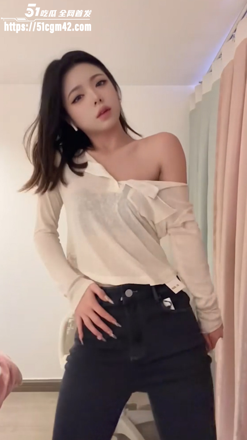 快手网红 媮晚 骚舞自慰福利 1 快手网红 媮晚 骚舞自慰福利 1