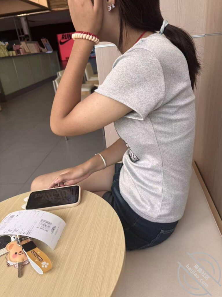[长篇连载:继妹与我]为了报复后妈破坏我的家庭盯上了同父异母的妹妹-来自海角社区的真实故事经历