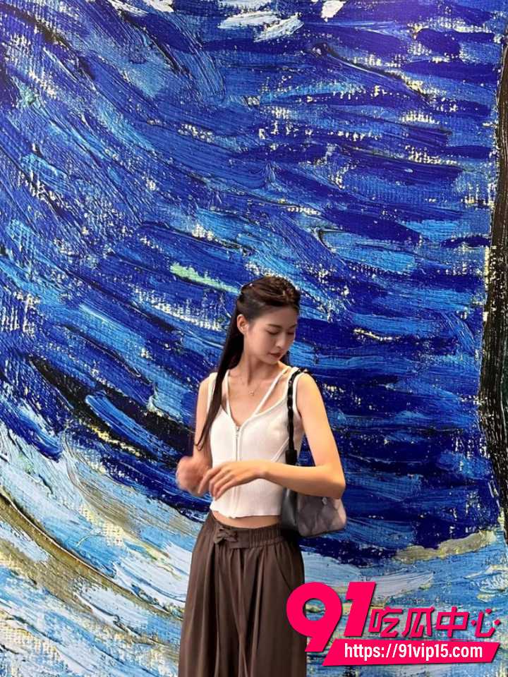准新娘发请帖当晚睡群友5