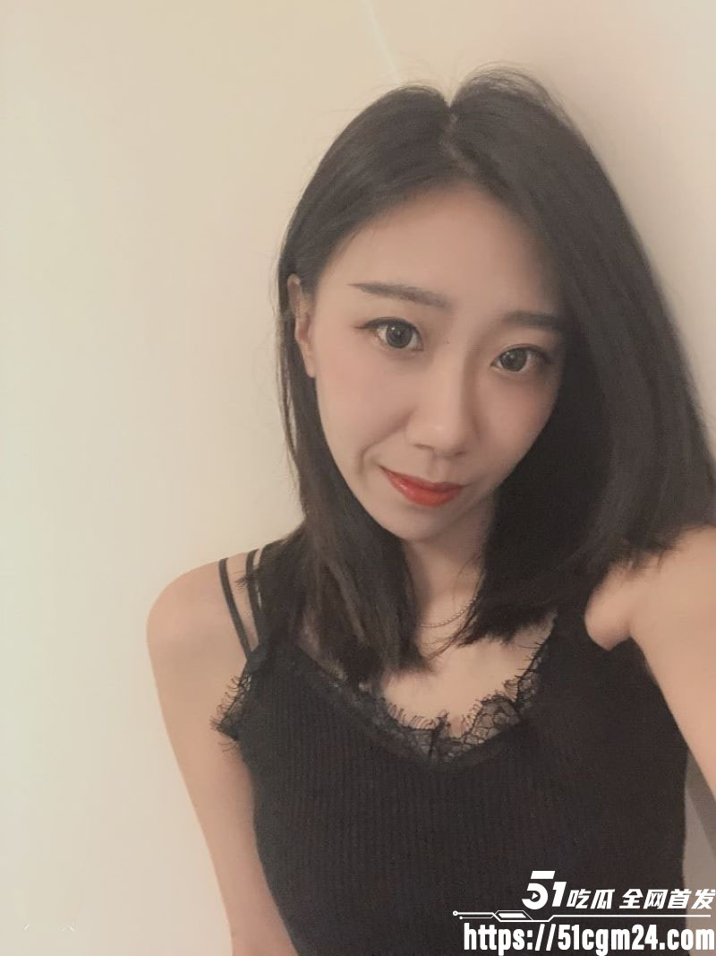 在德博士钟义迷奸女友7次 4