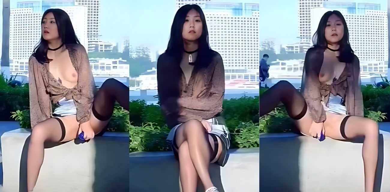 顶级反差母狗 江边河堤公园野外露出 当众狂抠骚逼 跳蛋疯狂自慰 真是太刺激了