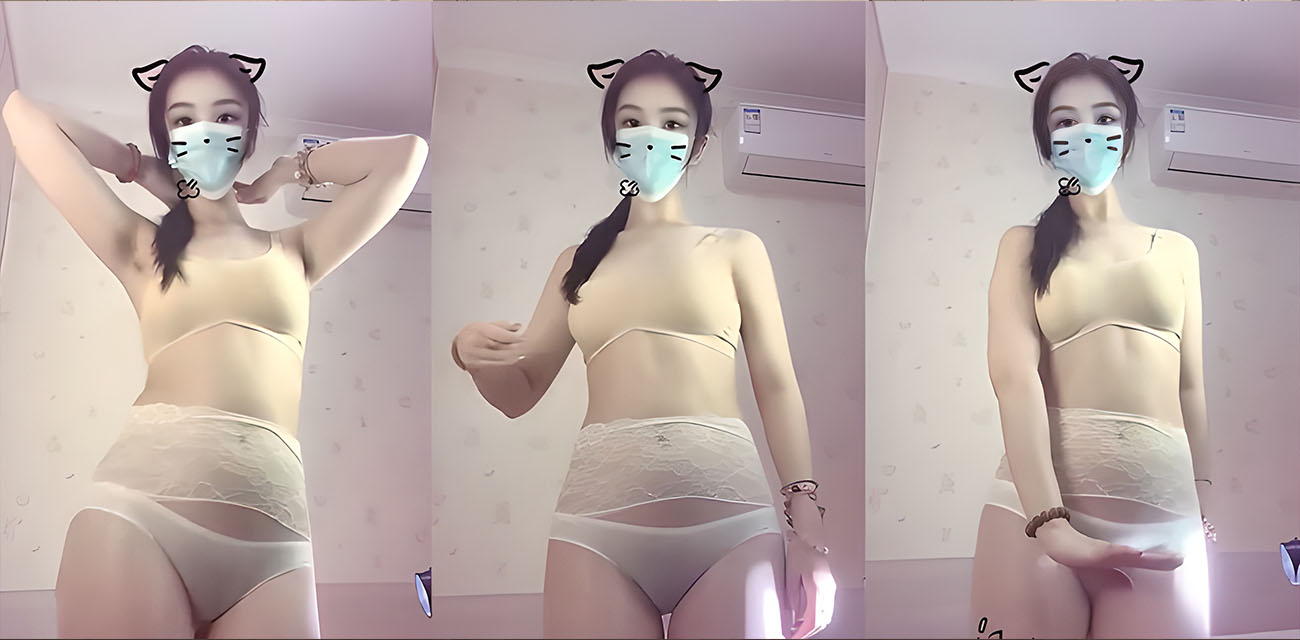 抖音擦边女神 歪梨 裸舞合集 性感情趣装掰逼自慰 满手经血扣动不止！
