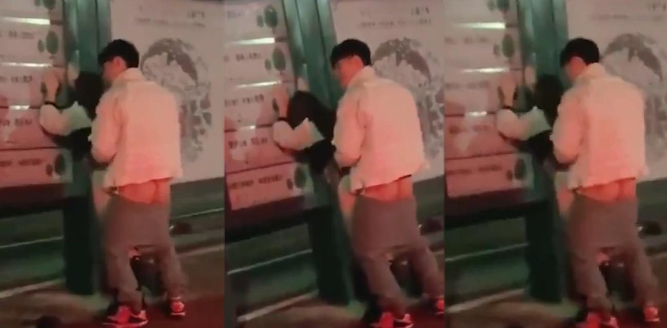 广东公交站台变炮台 情侣穷得开不起房当街野战 后入狂操连套都不戴太敢玩！ - 户外露出