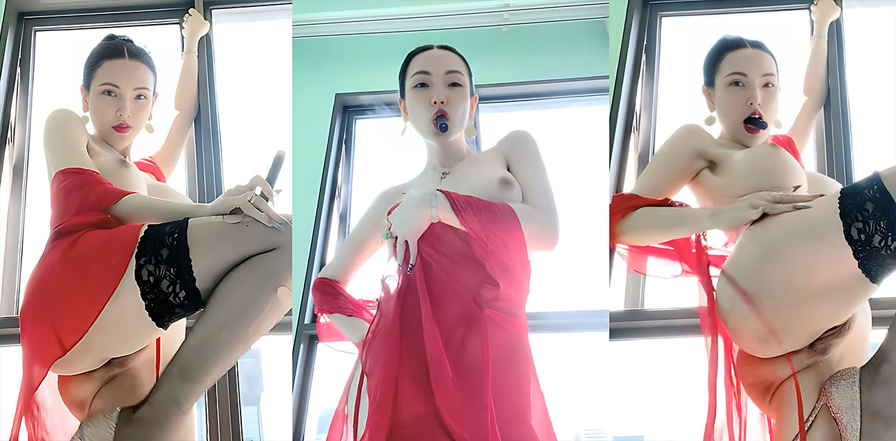 直播天后 水母娘娘 挑战极限30cm巨屌深喉 高跟鞋插逼玩到失禁 真是太狠了！